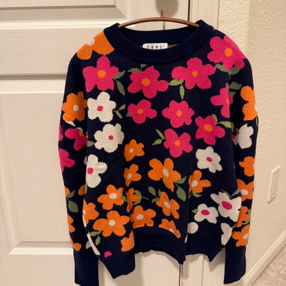 Closet Clearance ! - Picture 13 of 16